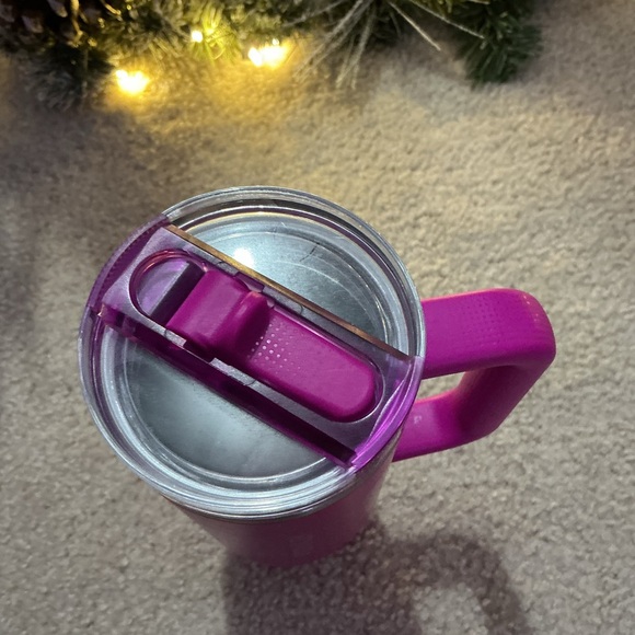 Stanley Pink Travel Mug 30 oz - Picture 3 of 8